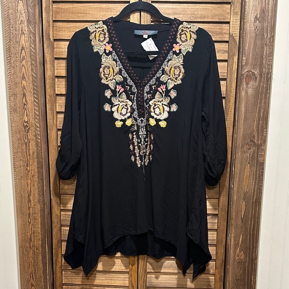 NWT Madeline Black Tunic with Floral Embroidery size S - Picture 1 of 7